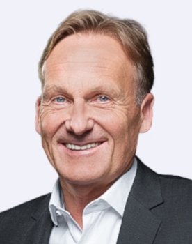 Hans-Joachim Watzke as Self