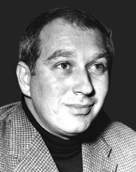 Horst Niendorf as T.J. Everitt