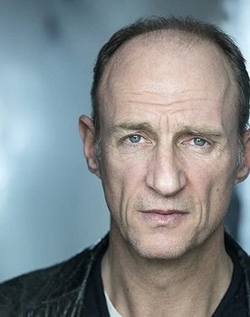 Stuart Bowman as Journalist 1