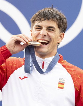 Pau Echaniz