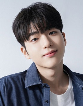 Cha Kang-yoon as Kang Geon-tae