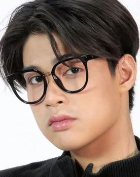 Peeratouch Chaweewong