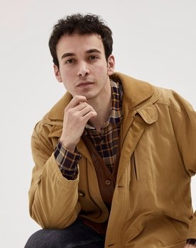 Ferhan Vural as Evsiz