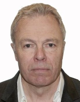 Gavin Hewitt as Presenter