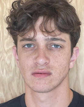 Jonah Diamand as Harrison