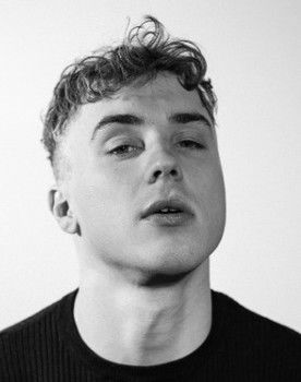 Jens-Patrik Rand as Boyfriend