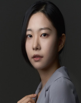 Kim Yoon-jin as Student