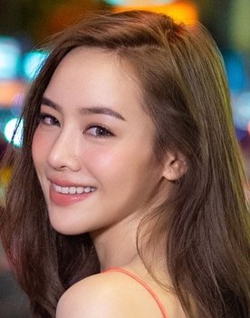 Petei Hokari as Zhu Moli