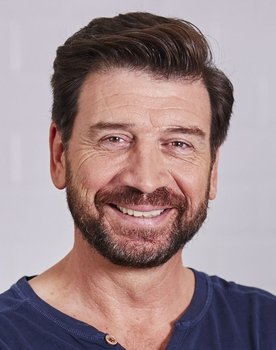 Nick Knowles