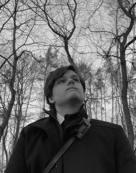 Oleksii Radchenko as Thug