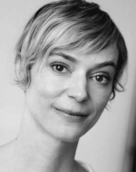 Simone Chevalot as Sœur Irène de la Trinité