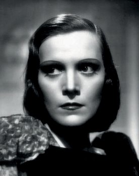 Elisa Cegani as Countess Danieli