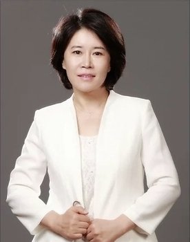Kwak Na-yeon as Cashier