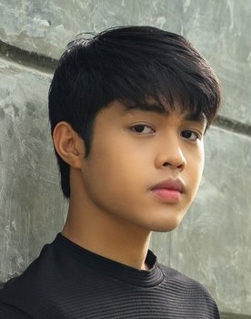 Elijah Canlas