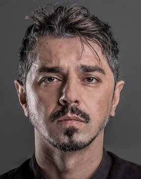 Amos Zaharia as Ilir