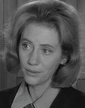 Pascale de Boysson as La servante des Boule