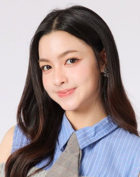 Thanchanok Tinsulanonda as 