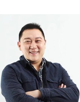 贾邱 as 老周 (配音) / 旁白 (配音)