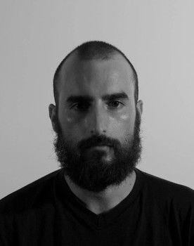 Julen Zubiete as Director