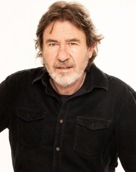 Angelo Coimbra as Antonio Espinosa