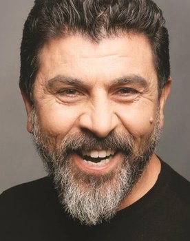 Sefa Zengin as Raci