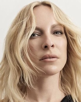 Marie-Mai Bouchard as Flavie