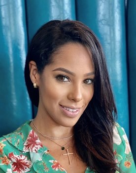 Julitza Berberena as Tourist