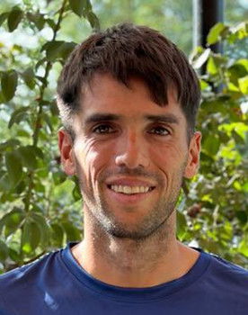 Emmanuel Mas as Él mismo