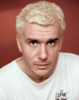 Max Bretschneider as Jonas Berthold