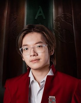 Axel Giovanni Hartanto as Axel
