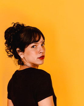 Andira Angeli as Orfea