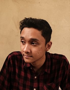 Farobi Win as Sutradra/Film Director