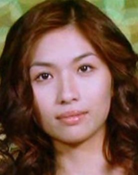 Iris Wong as Sally Li