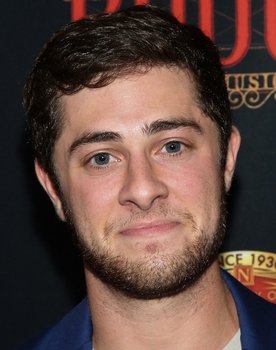 Jaren Lewison as Teen Hoagie