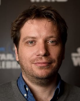 Gareth Edwards as Self