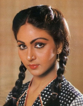 Rati Agnihotri as Anuradha "Anu"