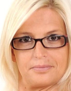 Sophie, 27 ans ... femme de ménage