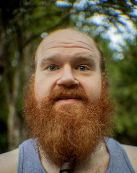 Tim Coyle as Carp Stuwell