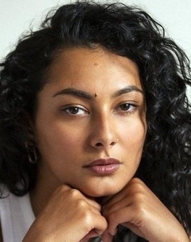 Myriam Djeljeli as La petite soeur