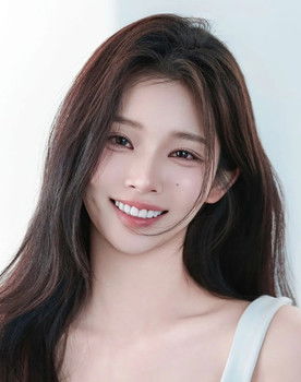 Lee Si-woo as Esther