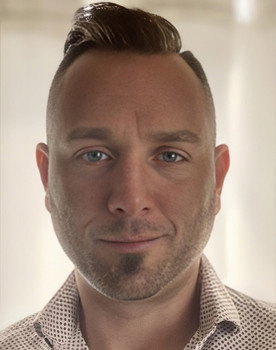 Daniel Fernando Acosta as Patrol Officer