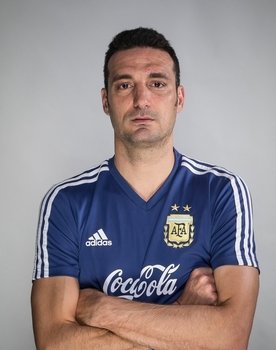 Lionel Scaloni as Self
