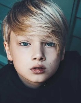 Lewis Bauer as Viktor as Child