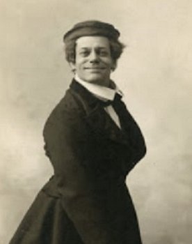 Dan Crimmins as Hotel Owner
