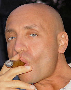 Vladimir Pinchevsky as Тимофей Петрович Жазиков / Аркадий Артемьевич Михрюткин