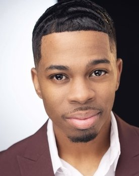 Marcus Bailey as Felix Wake