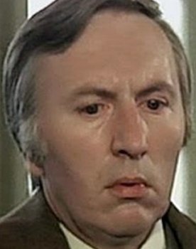 Paul Le Person as Gaston