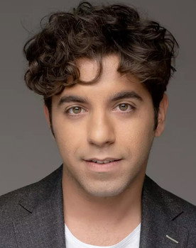 Vasilis Triantafyllou as Νικόλας Μπάρλας