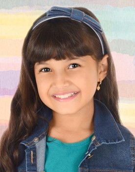 Marianna Santos as Joana