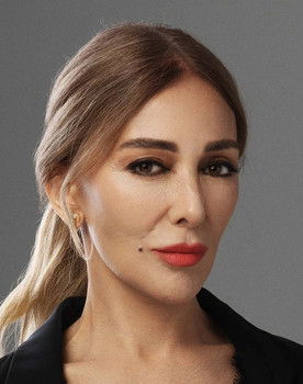 Zerrin Tekindor as Leyla